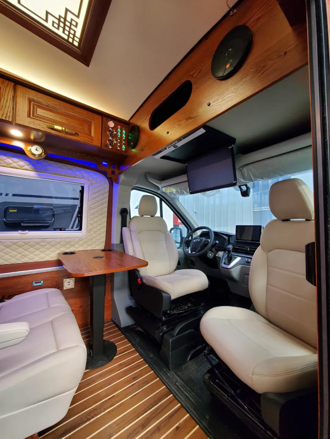 中式风格+48V电路这款中房星耀纵床版B型房车你喜欢嘛?