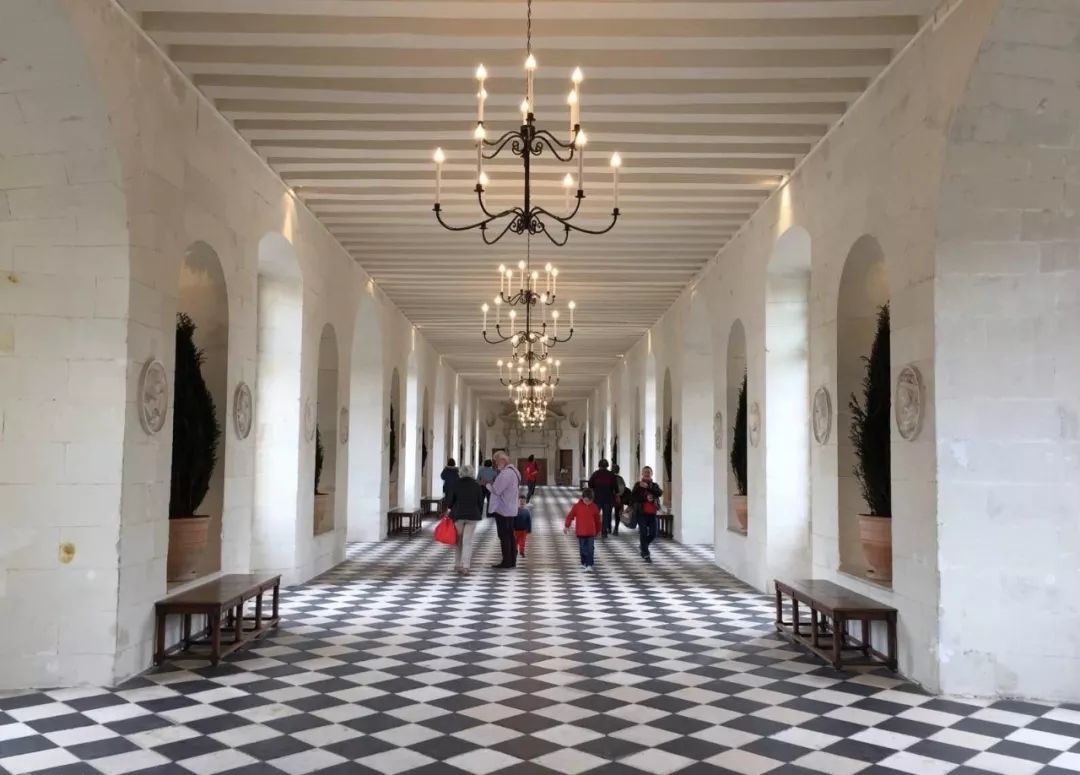 卢瓦尔河谷古堡之旅 (法国卢瓦尔河谷后花园)