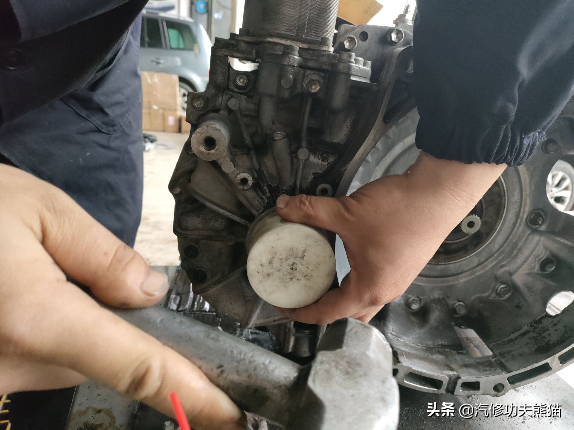 斯柯达昊锐烧机油维修视频,大众斯柯达昊锐1.8t烧机油