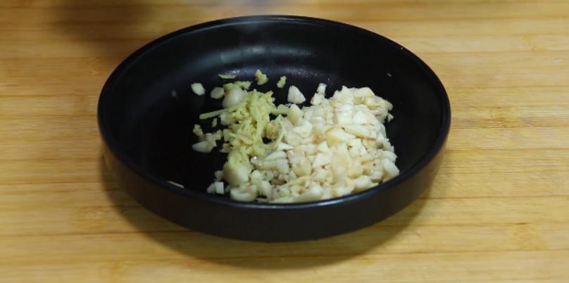 豆腐煎的两面金黄又不会烂的方法,煎豆腐的家常做法简单又好吃视频