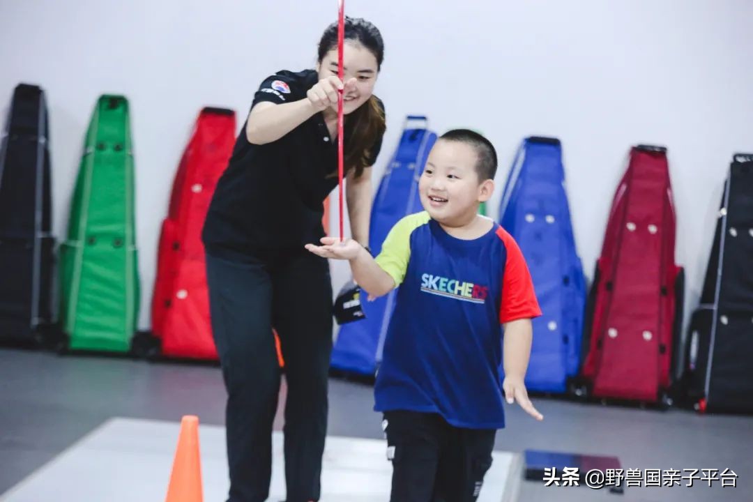 少儿篮球运动哪家好,权威少儿篮球兴趣班机构排名