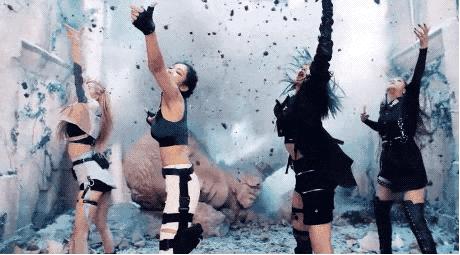 blackpink四人从黑暗中走出来,blackpink被黑得最惨的一年