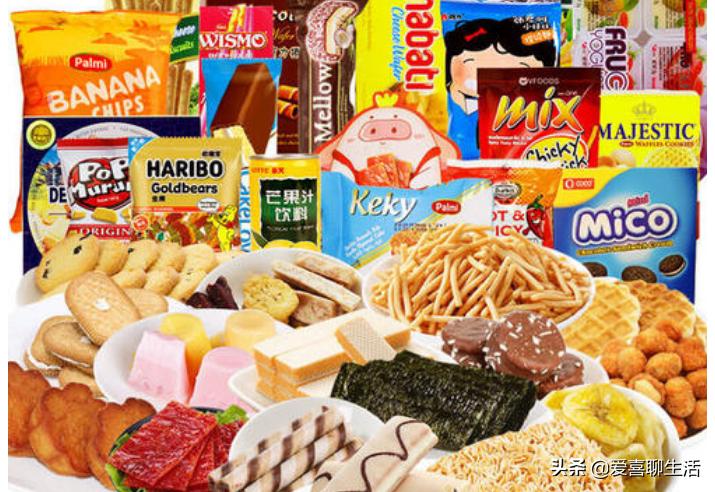 元旦将至，女生若工资允许，建议囤这5种零食，招待客人有面子