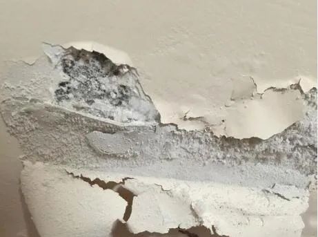 墙面返黄怎么处理,墙面泛碱原因和治疗方法