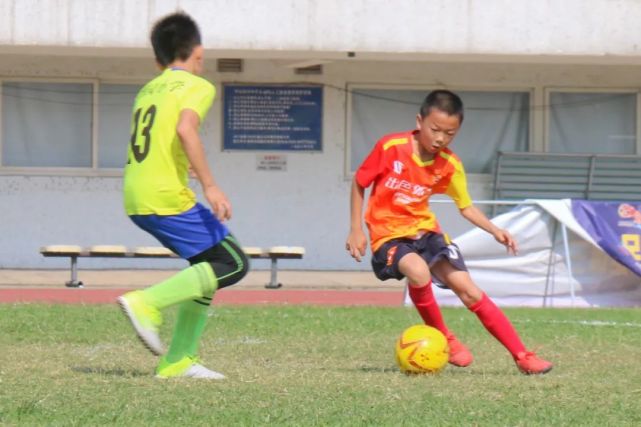 中国的足球青训vs校园足球,足球青训和校园足球