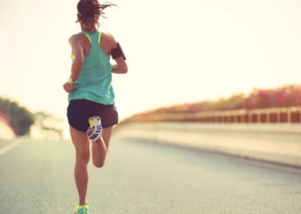 跑步黑脚趾甲怎么治,跑步后脚趾甲变黑如何康复