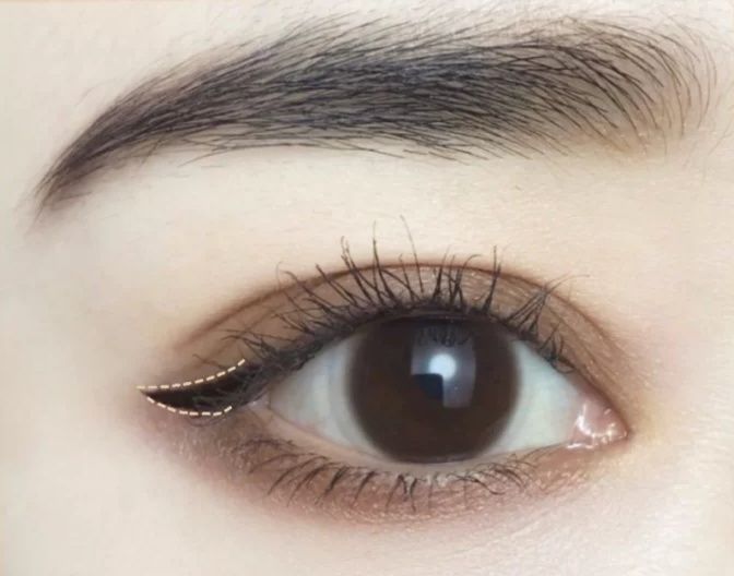 欧美眼线的画法,内眼角眼线画法