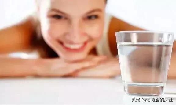 喝酒牙齿变黄怎么办,喝酒牙齿变黑是怎么回事