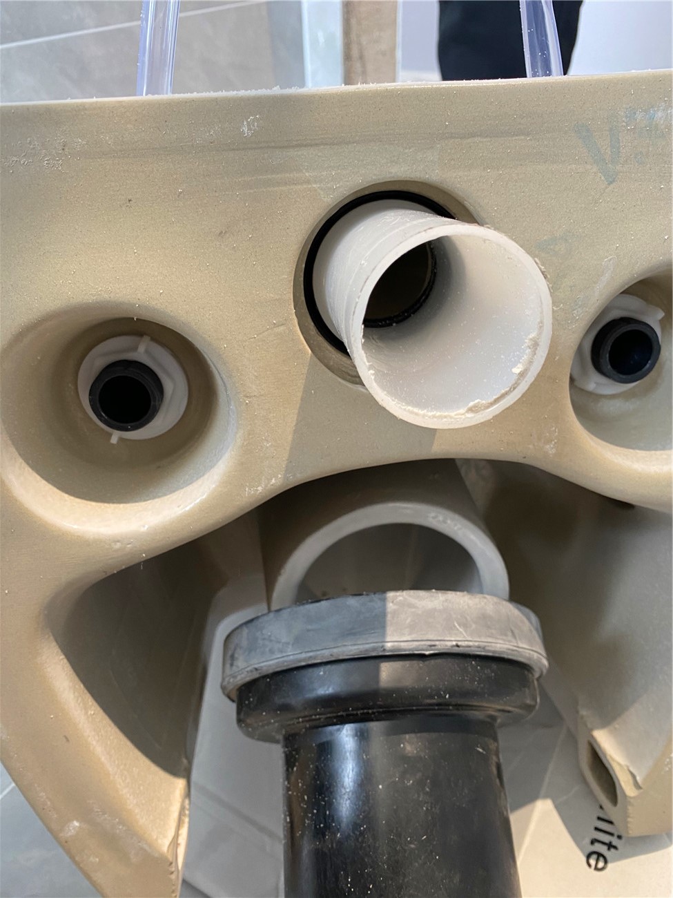 自己独立安装壁挂马桶遇到的那些坑!!!从水电开始就踩坑