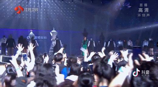 蔡依林15岁到40岁的变化,蔡依林40岁仍如少女