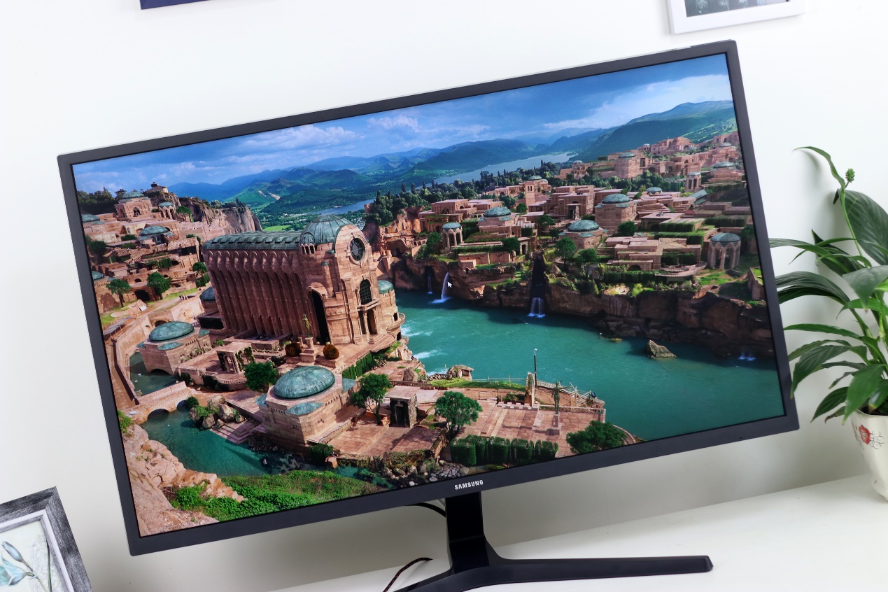 三星显示器玄龙骑士4k144hz,三星32英寸4k显示器s32a700nwc