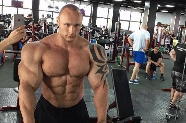 关节老是咔咔响但是不疼怎么改善,健身肩膀关节咔咔响