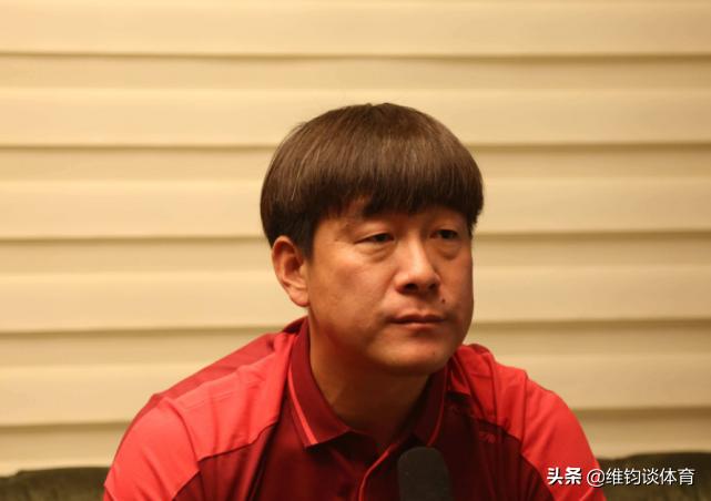 前国脚曲圣卿,国脚评价罗马里奥