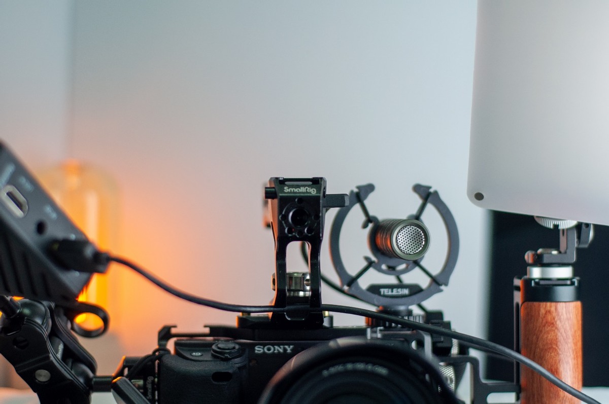 聊聊近两个月里我给新买的索尼6400搭配的那些配件