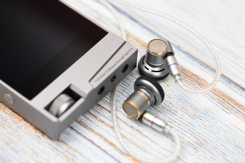 情怀平头塞新品,15mm大振膜,可换线设计,1099元的它你会喜欢吗