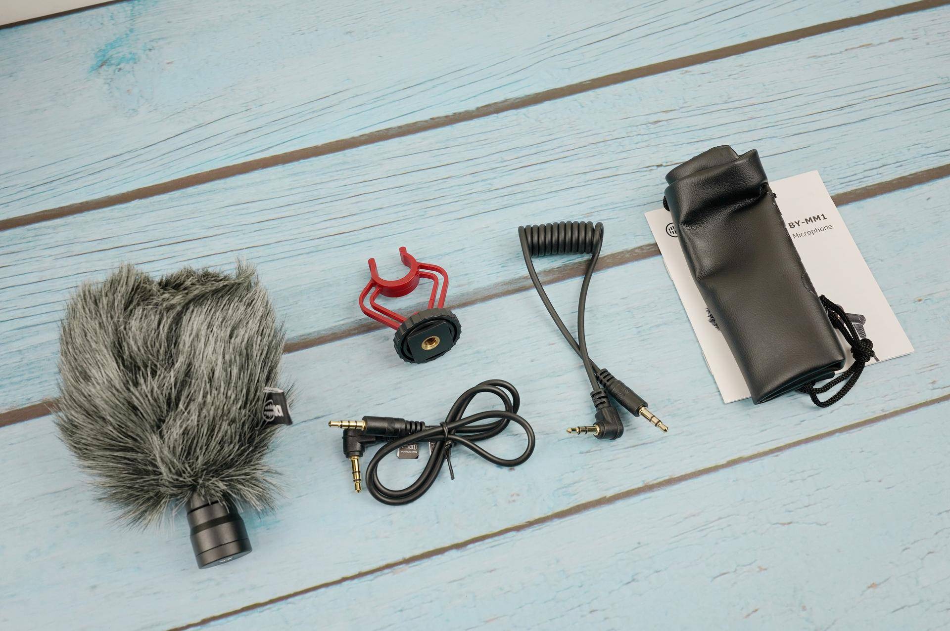 新手入坑摄影推荐,摄影入门必买配件