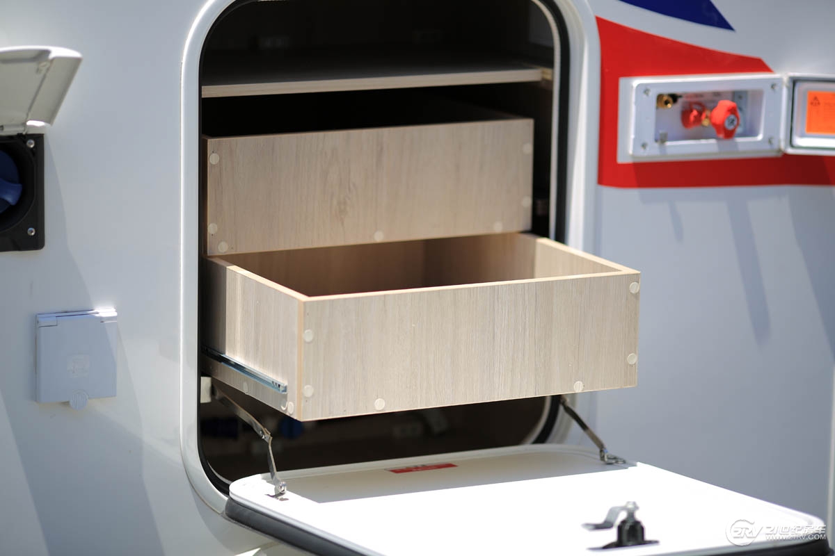 亚特b型房车最新款,10年的房车