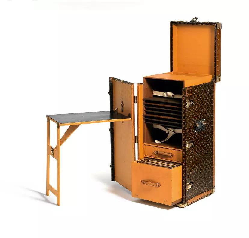 lv出过的行李箱,lv百年款