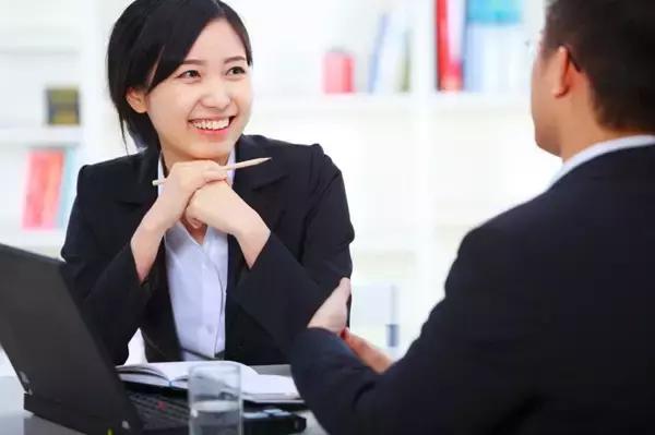 公务员面试考官有标准答案吗,公务员面试考官现实表现