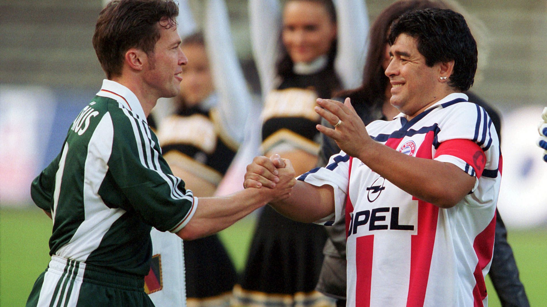 球王马拉多纳穿拜仁球衣,马拉多纳拜仁10号