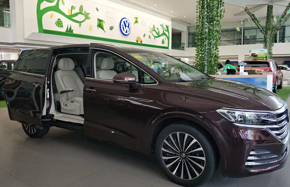 大众巍昂mpv,大众巍昂到店