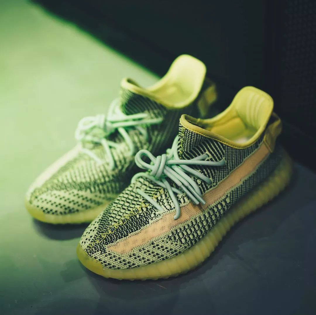 yeezy马上要出的鞋,yeezy纯白出新款