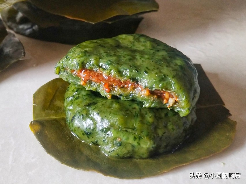 艾叶糯米糍粑简单做法,做艾叶糍粑的全过程