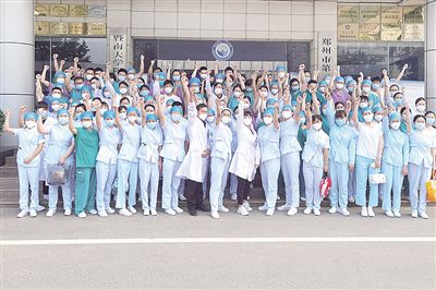 医者担当践初心致敬生命守护者,急难险重勇担当