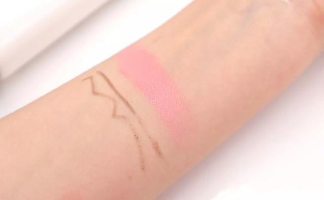 如何选择安全的洗面奶 (洗面奶该怎么选才好)