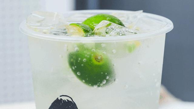 火爆台湾的“丑丑奶茶”首现厦门,拿着5分钟竟被搭讪10次……