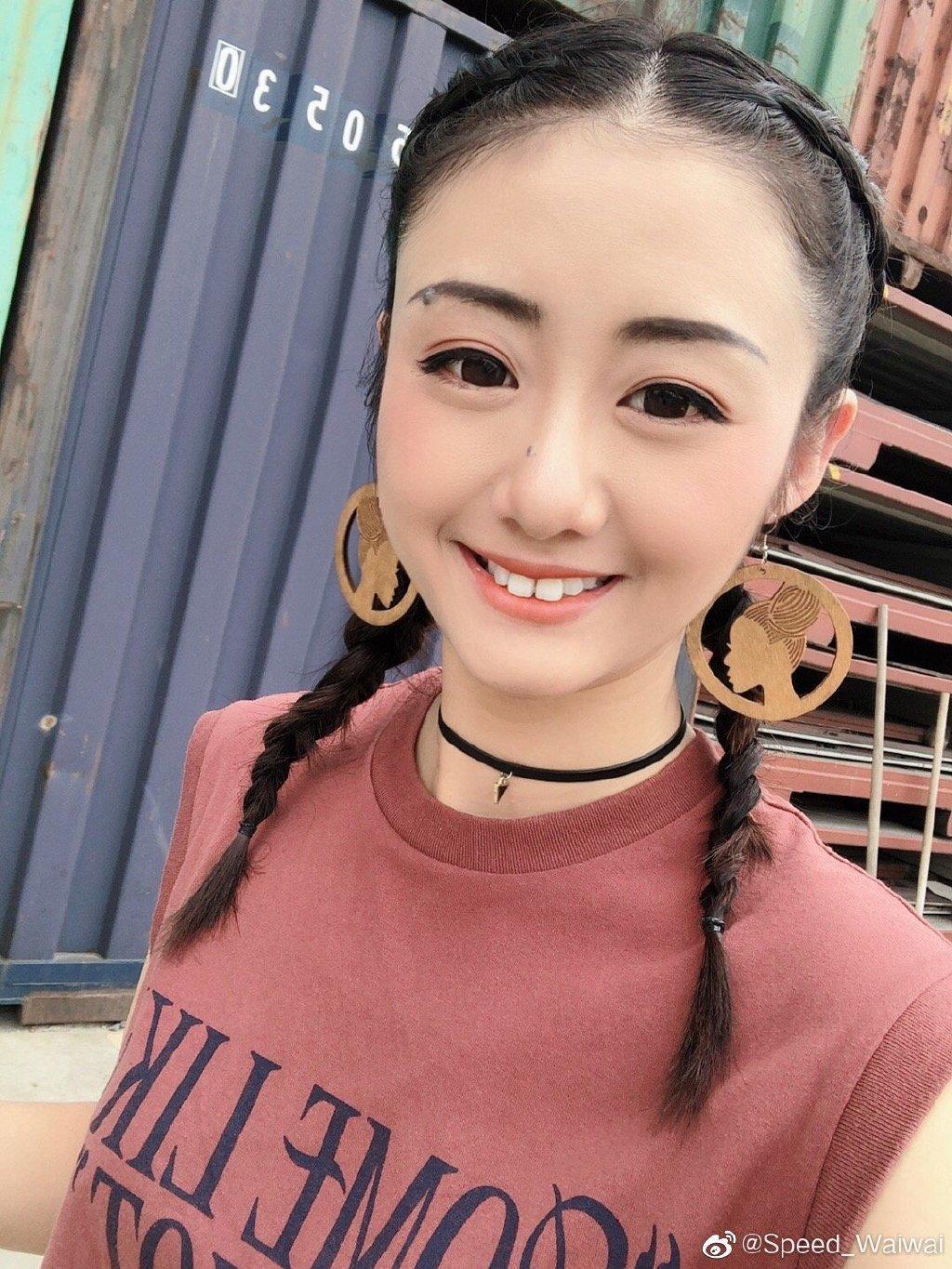 这就是街舞最好看的女选手,这就是街舞oldschool舞者学齐舞