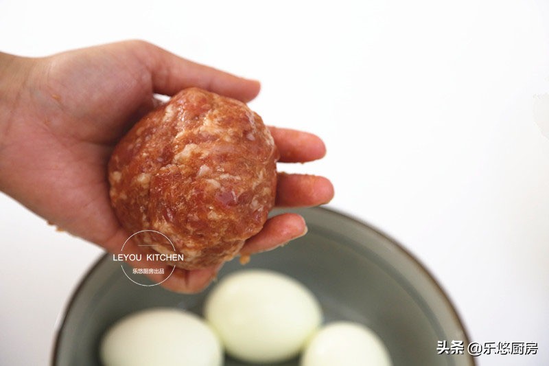 年夜饭肉丸怎么炖好吃又简单,年夜饭必备的家常菜萝卜肉丸子