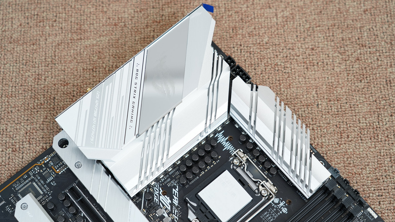 华硕z590吹雪支持3090吗,华硕z590-p和z590plus对比