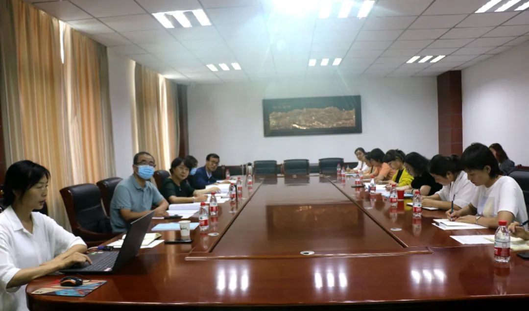 临夏州中医医院《中医蜡疗对中风后痉挛性瘫痪踝关节活动障碍的临床护理效果观察》科研项目顺利通过验收