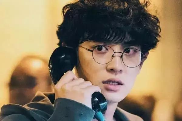 就冲这个脑洞，这部剧我追定了，你能猜到吗！