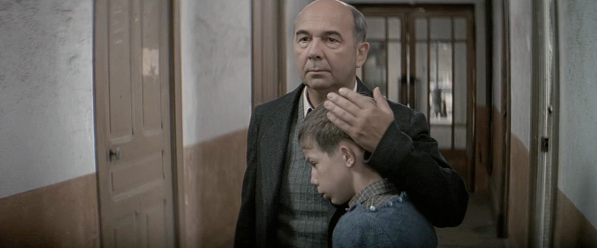 放牛班的春天一部触及灵魂的电影,放牛班的春天这部电影讲了什么