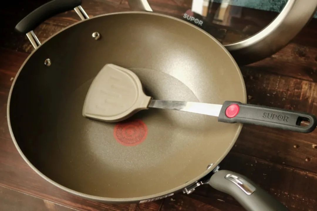 不粘锅怎么开锅保养？为什么你的锅一用就坏？