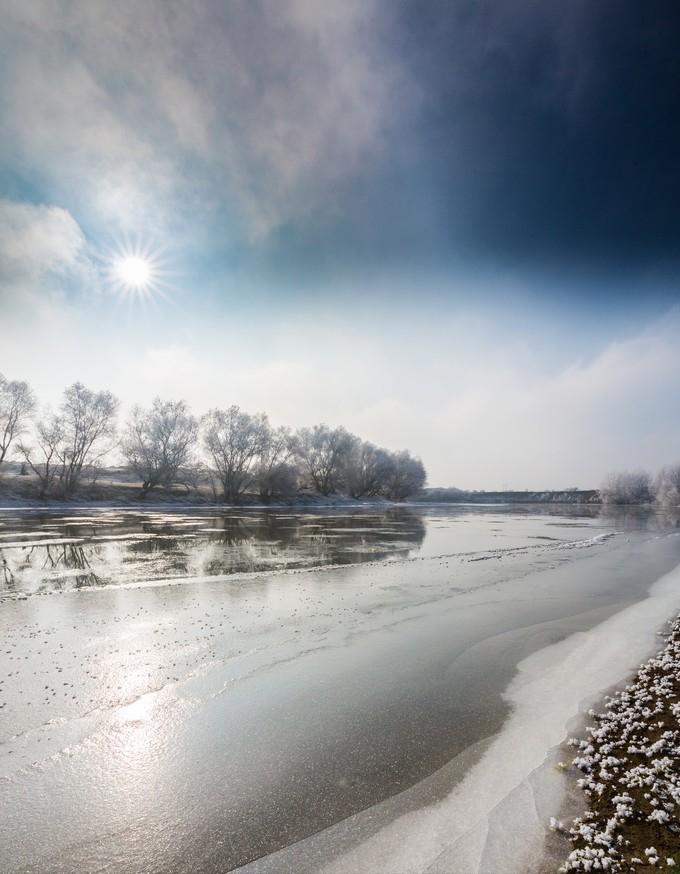 9旬老人跳河救人,九旬老人凌晨落水