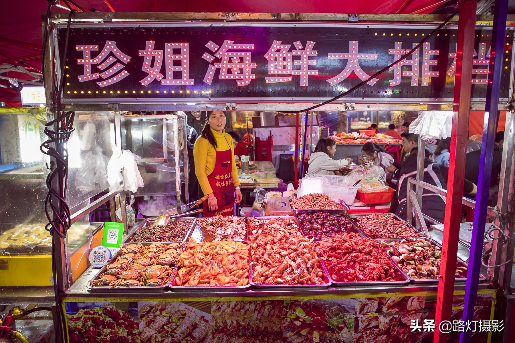 国内专坑游客的10条美食街,坑游客的10条美食街