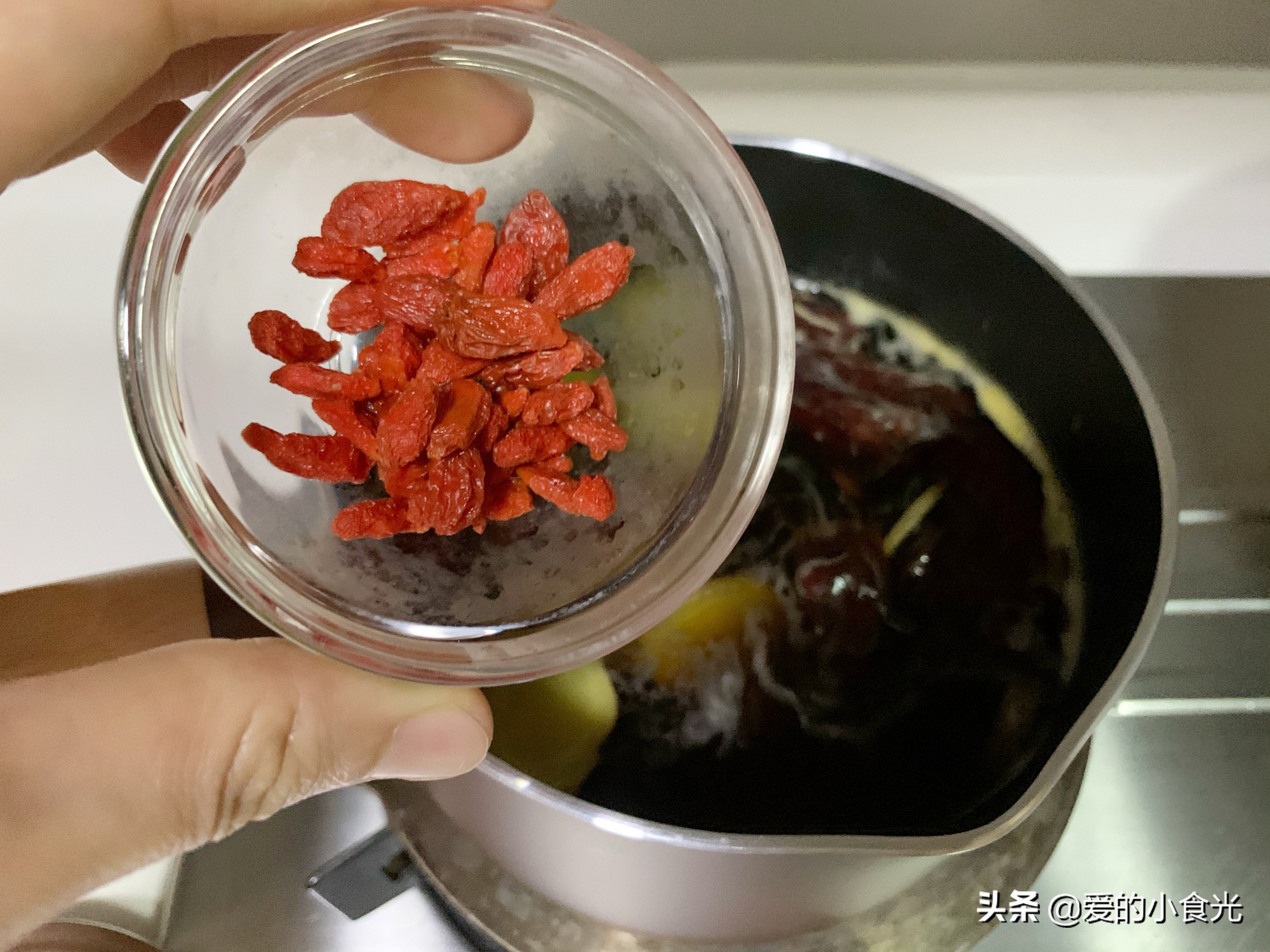 寒湿体质喝姜枣茶却上火怎么调理,喝姜枣茶不上火是什么体质