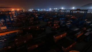 从“零”到多个“世界领先”，这个码头的故事足够震撼人心