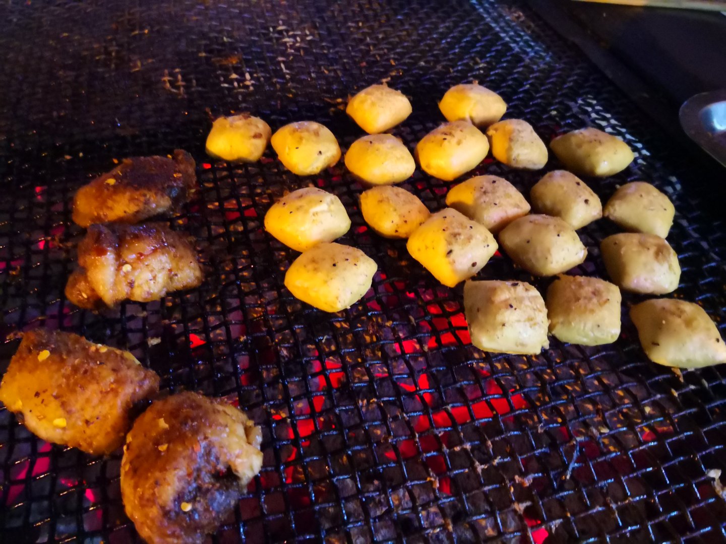 锦城的夜晚霓虹更璀璨,锦城夜晚