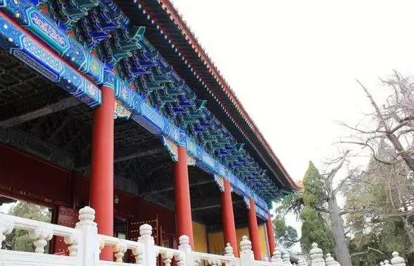 中国古建筑榫卯结构屋顶,墙倒屋不塌是怎么回事