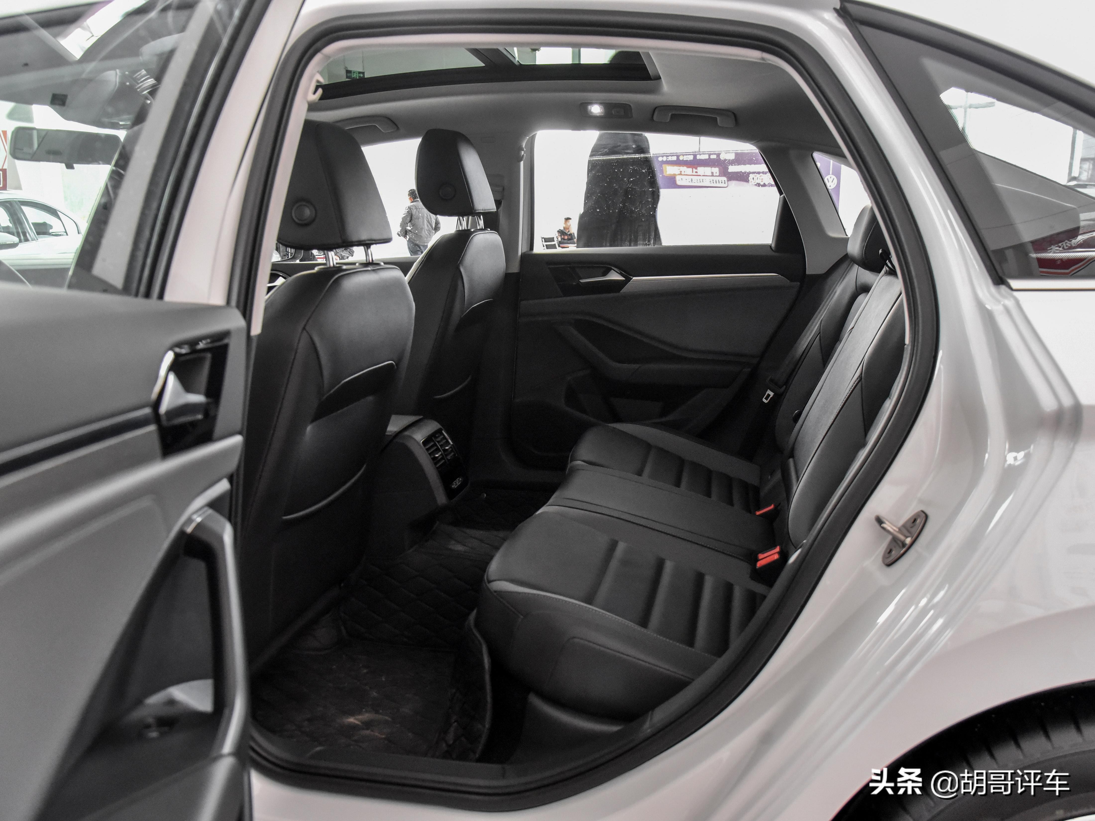 空间表现好的轿车,空间大舒适型省油车型推荐