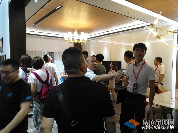 从智能电器到智能家居,楚楚强势成为广州展流量王