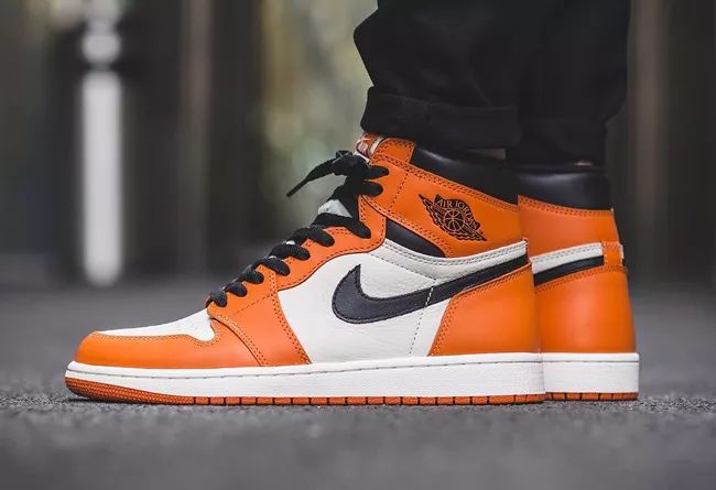 aj1低帮扣碎篮板细节问题,aj1扣碎篮板低帮怎么看是真是假