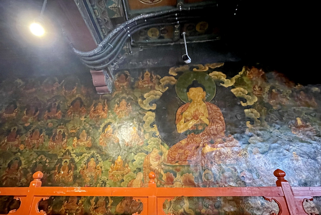 游1300年历史大昭寺，遇17岁无证导游，她说已做了四年讲解