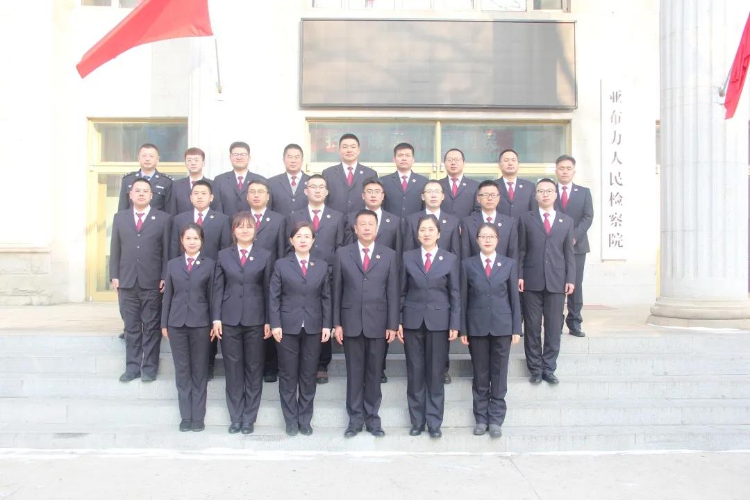 黑龙江亚布力镇公务员报考比例,2023年国家公务员招录报名人数