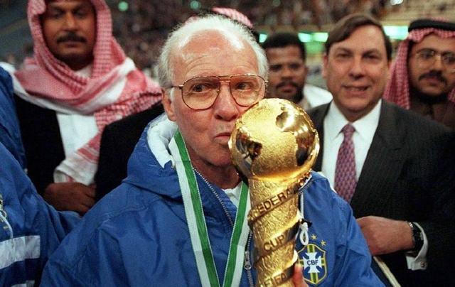 足球历史上伟大的七号c罗,足坛封神榜排名c罗