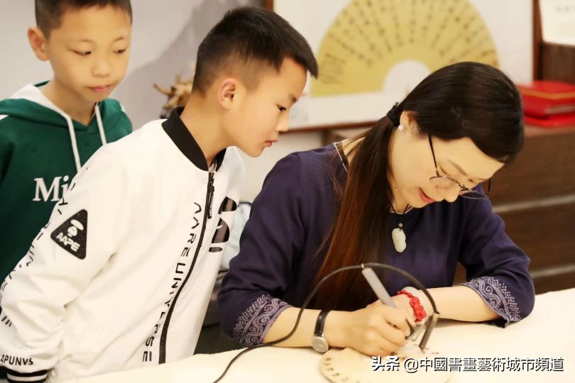 安康火针刺绣引爆关注